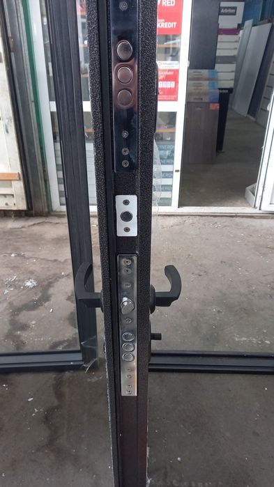 Дверь входная металлическая