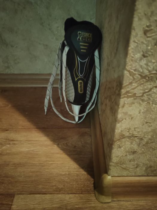 Коньки хоккейные