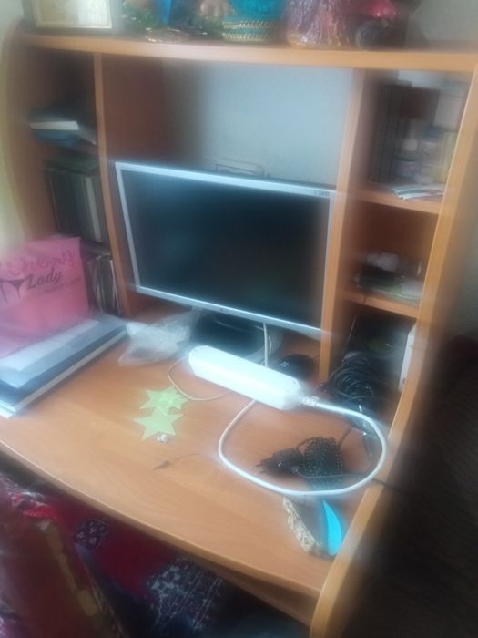 Продам компьютер с компьютерным столом