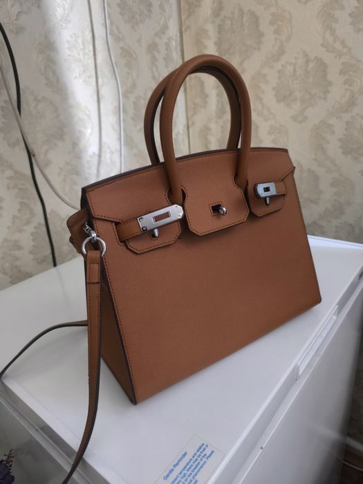 Продам женскую сумочку