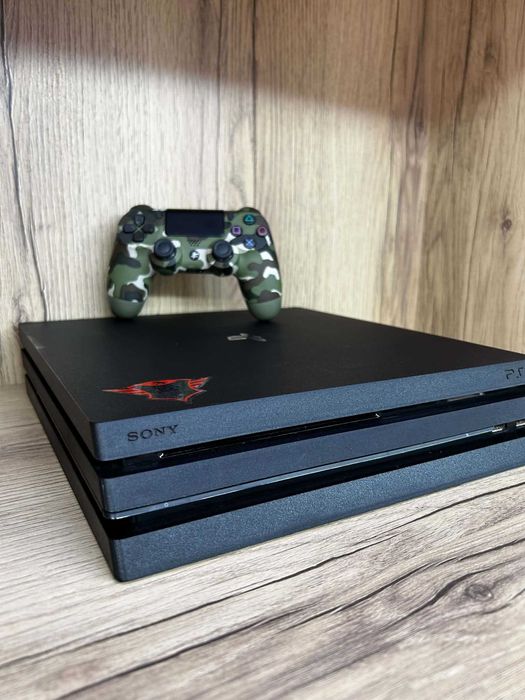 Конзола PlayStation 4 Pro  CUH-7116B 1TB