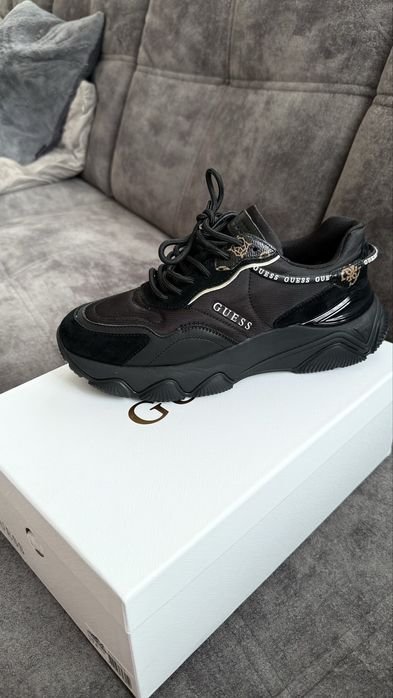 Дамски маратонки Guess Мicola Black