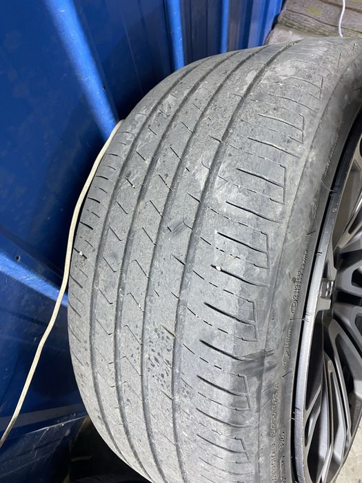 Продам диски с резиной R22