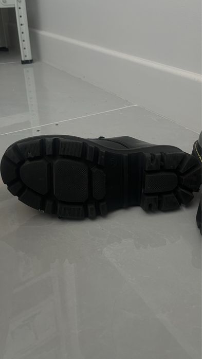 Детские школьные ботинки