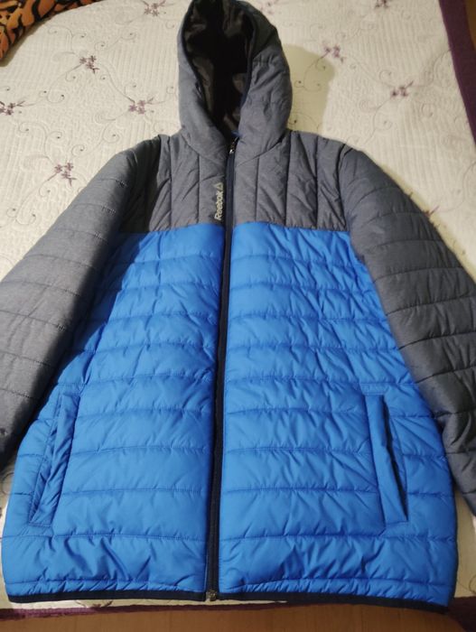 Продавам мъжко зимно яке оригинално на Reebok размер L  за 100лв