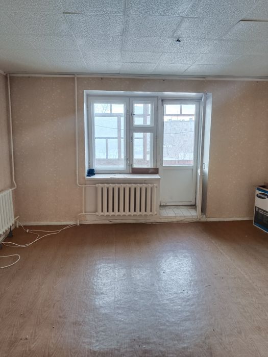 Продам 3 комн. 7-25, 2 этаж.