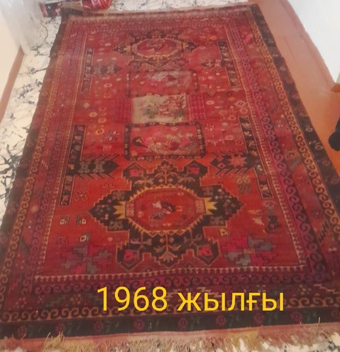 Кілем қолдан тоқылған