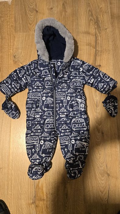 Космонавт George 6-9 месеца с шапка и безплатна доставка до офис