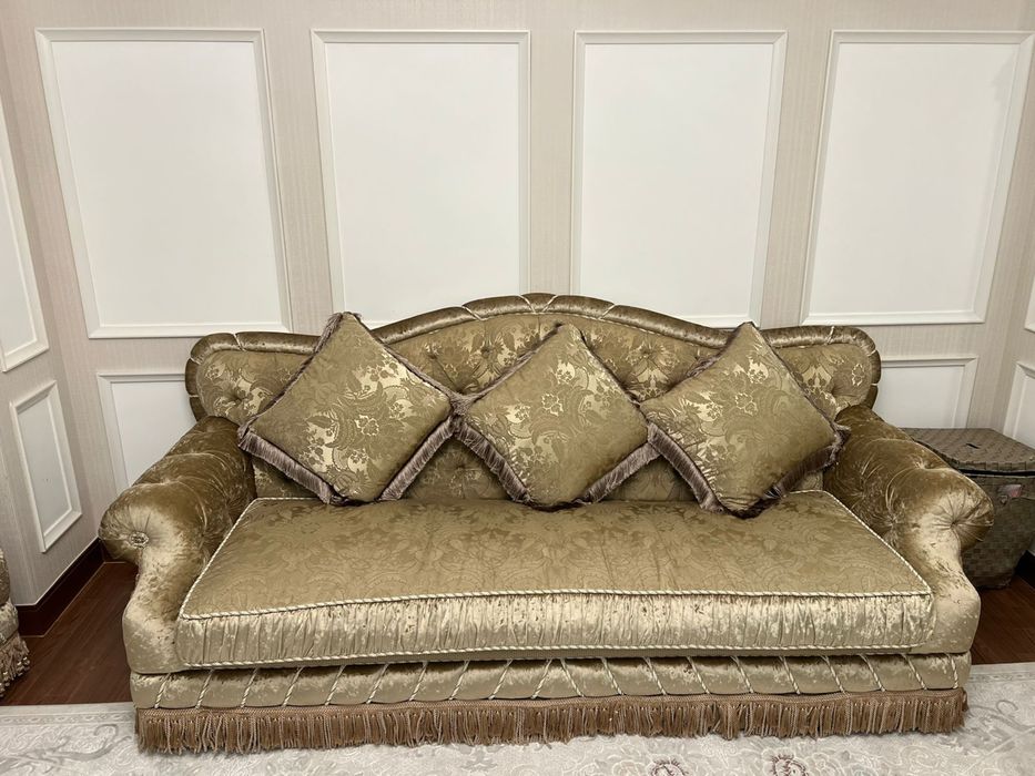 Диван с креслами