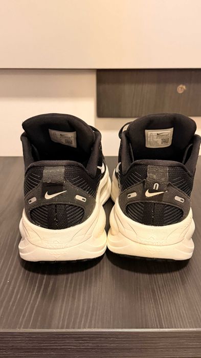 Adidasi Nike Vomero 18 Marimea 43