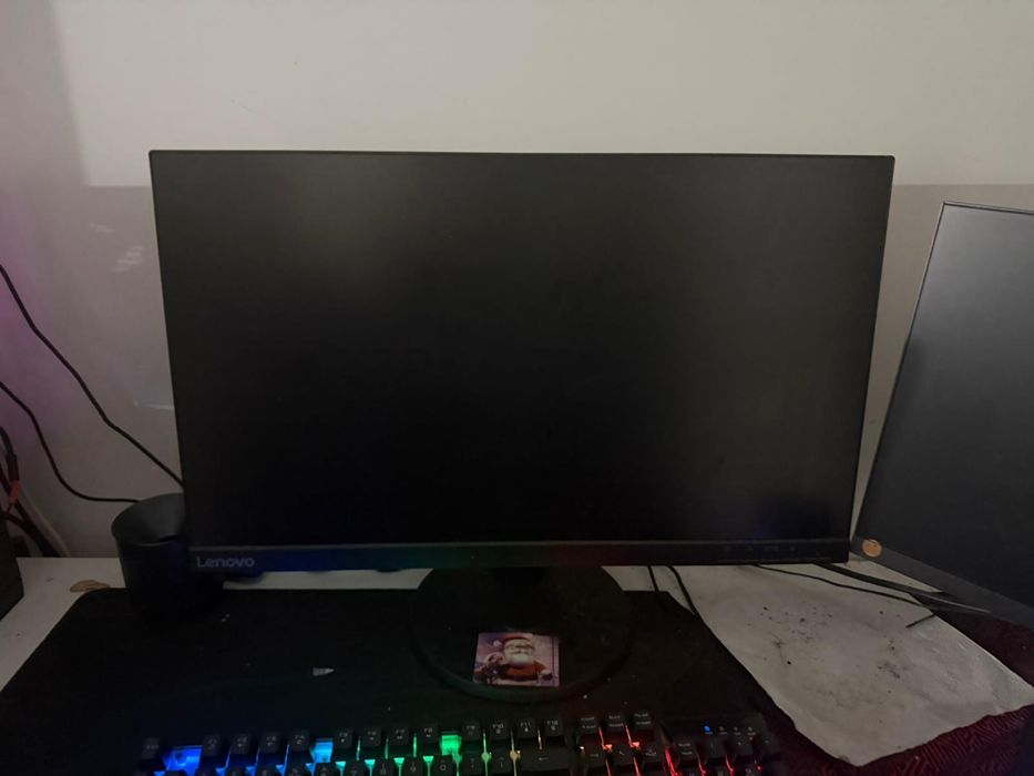 Pc gaming cu tot cu periferice