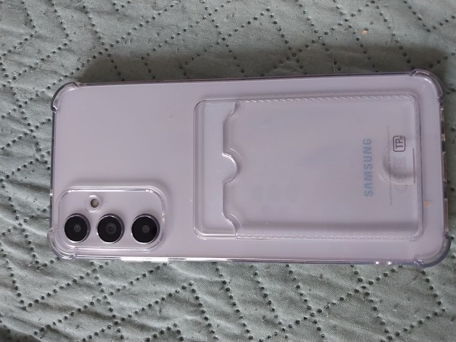 Продам телефон срочно