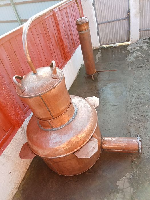 Vând cazan de țuică de 450 litri din cupru