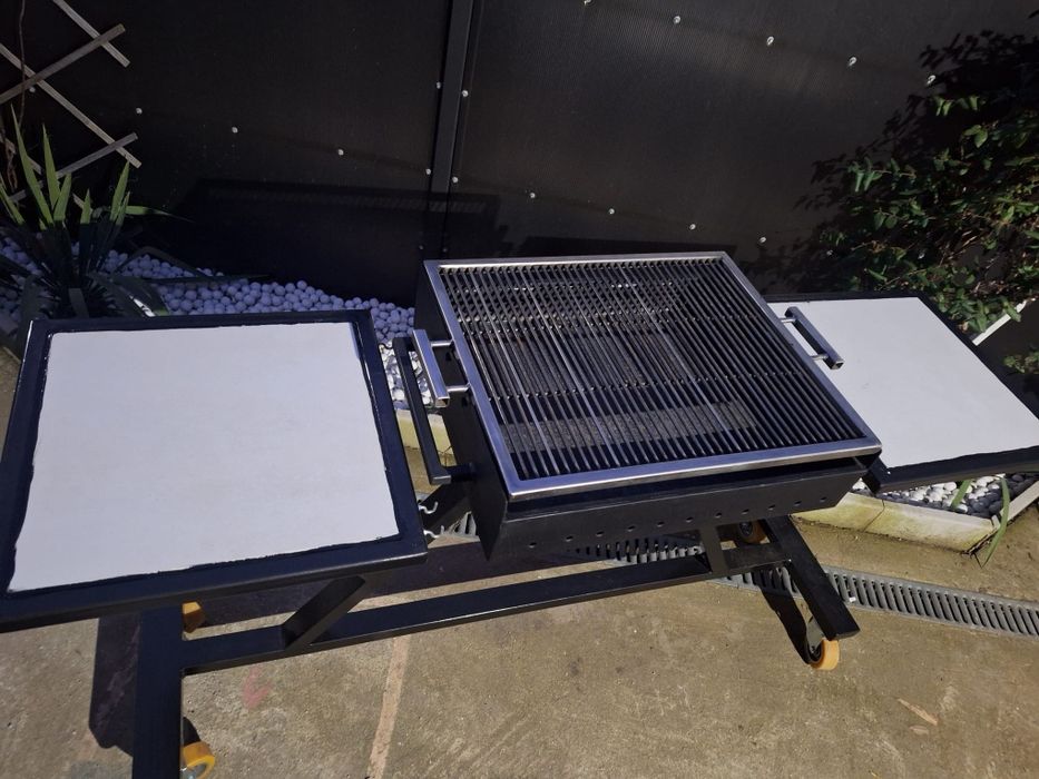 Grătar cu doua suporturi