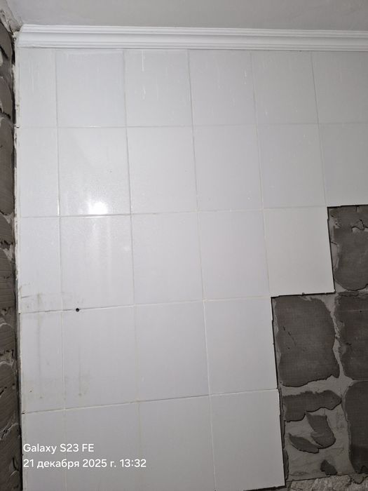 Отдам кафельную плитку даром