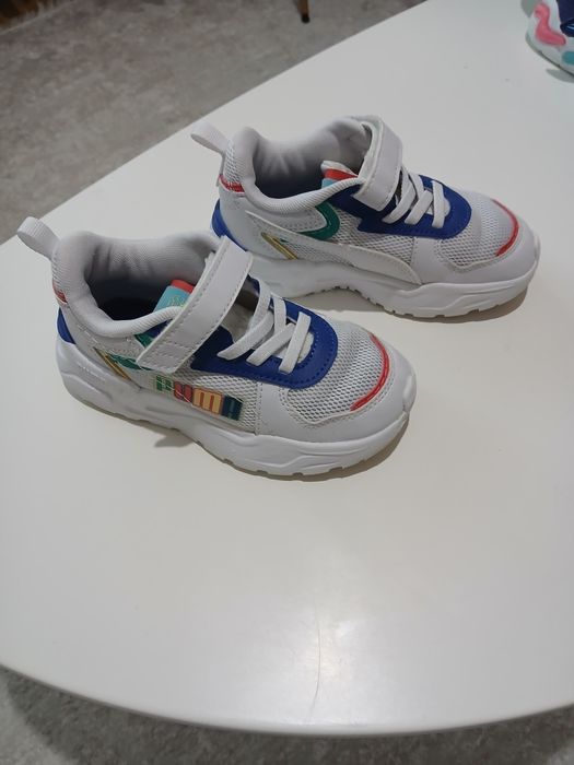 Adidași  Skechers, Puma si New Balance pentru copii