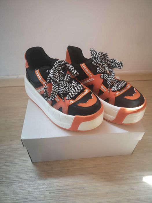 Дамски обувки различни модели