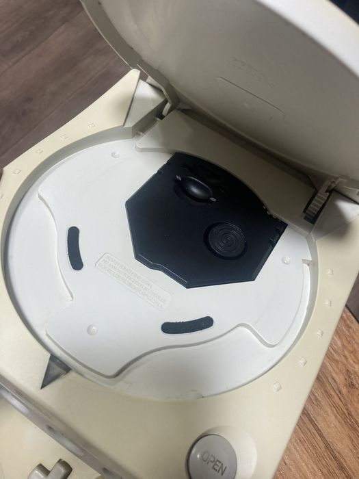 Sega Dreamcast + ( GDEMU )