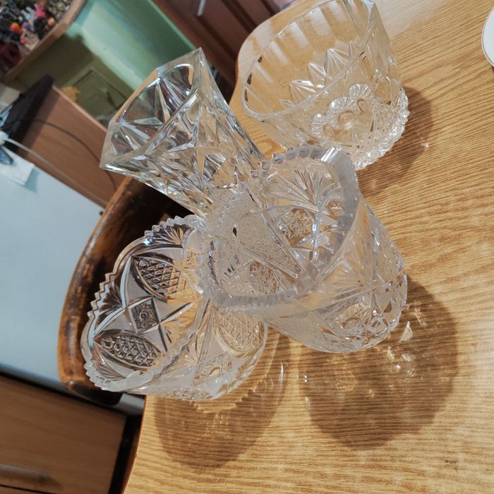 Вазы хрустальные продам