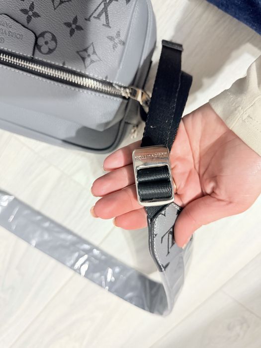 Louice Vuitton Чисто нови чанти
