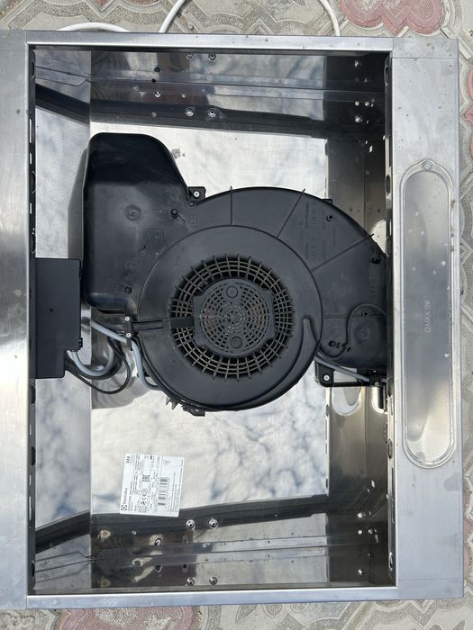 Вытяжка продается