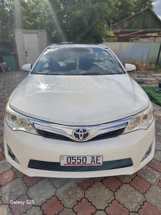 Продам машину камри