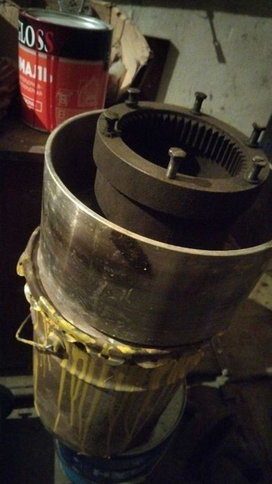 Комплект шестерней и барабан от грузовой лебёдки гусеничного крана МКГ