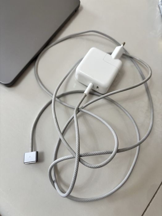 Macbook M2 емкость 100%