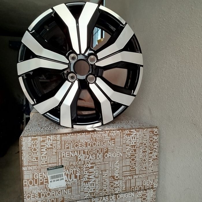 Vând set Jante NOI Originale R 16 Logan