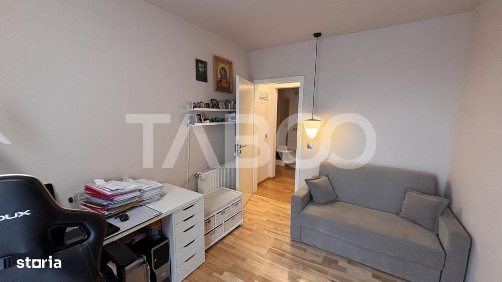 Penthouse 3 camere si doua locuri parcare de vanzare in City Residence