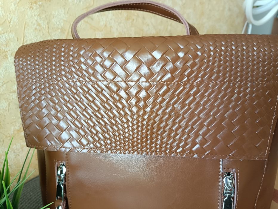 Продам рюкзак натуральная кожа