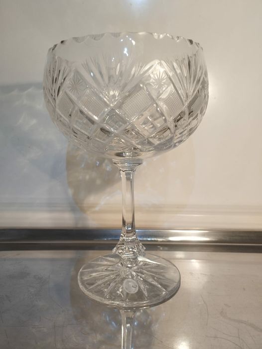 Продам хрустальные вазы