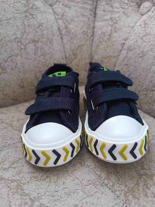 Vicco фирменный деский обувь.