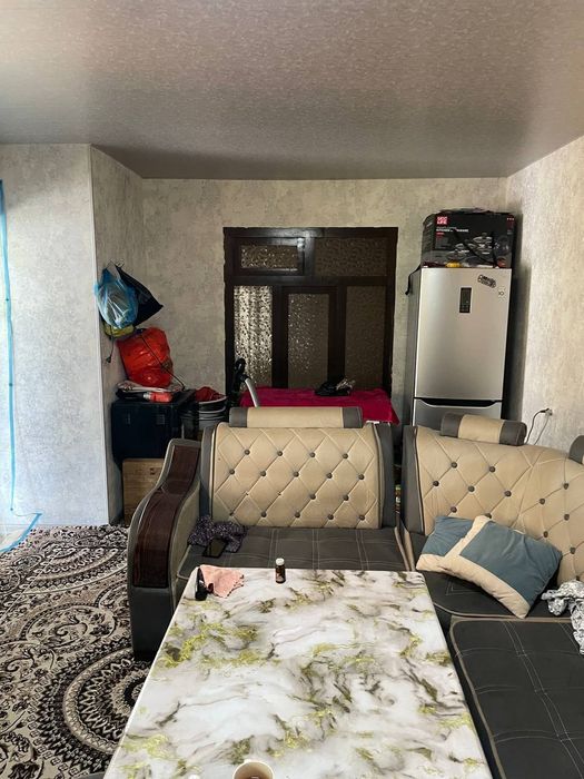 Uy sotiladi yangiboZorda