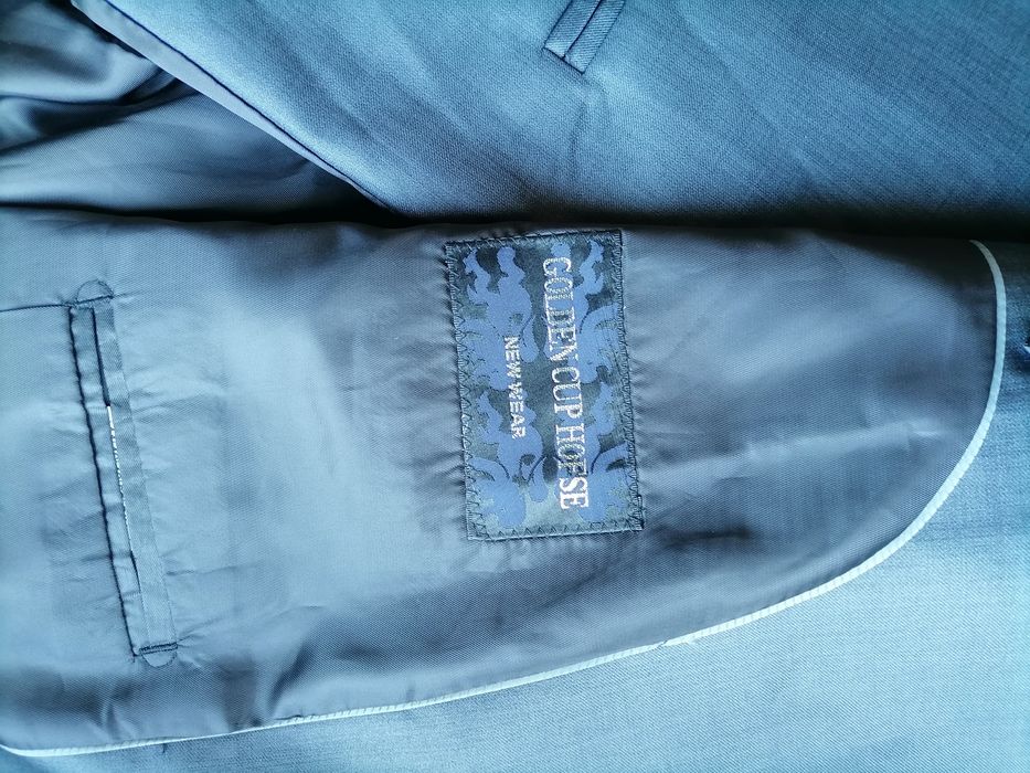 СРОЧНО  продам костюм