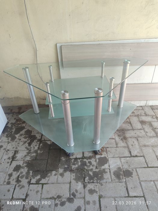 Продам тумбу под телевизор