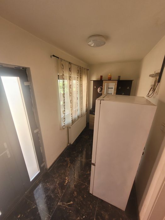 Vând casa în Pestisul Mare utilități și imbunatatiri