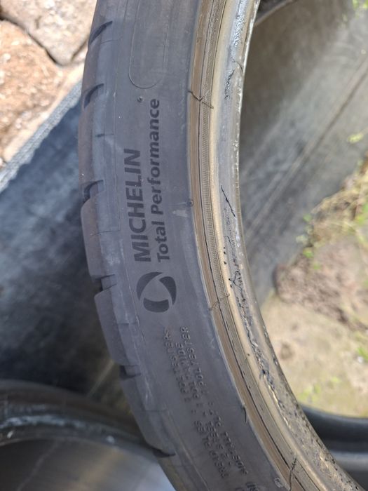 2бр235/35/19 мишелин гумите са неразличими от новите