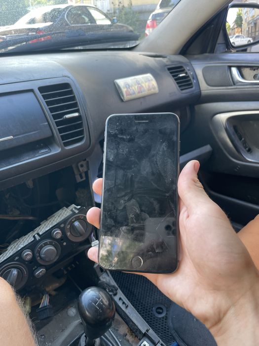 Iphone 8 pluse 64gb jet black