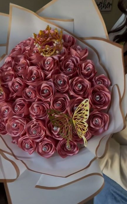 Букет от вечни сатенени рози за всеки повод/празник