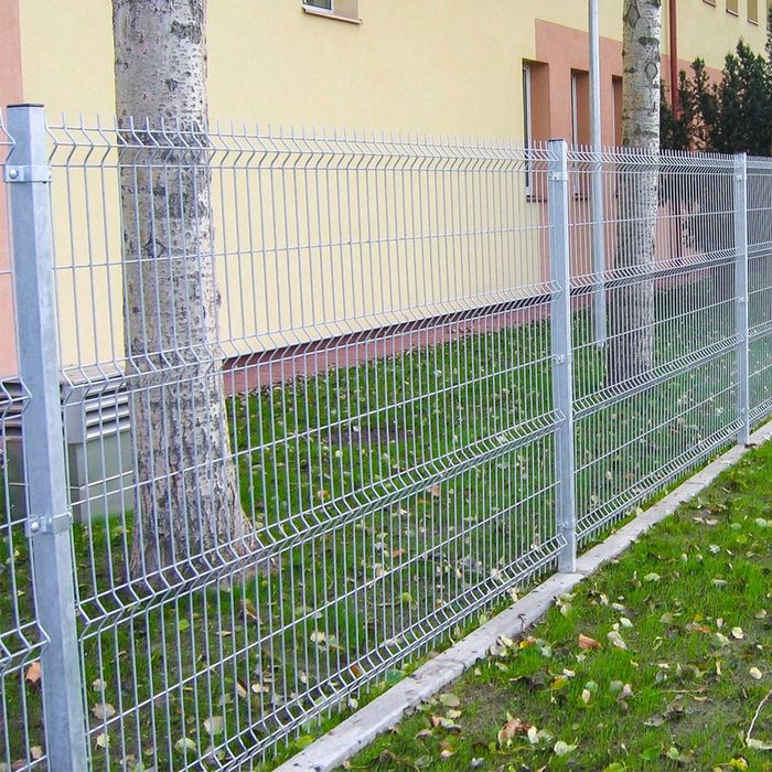 Vindem garduri din plasa bordurata