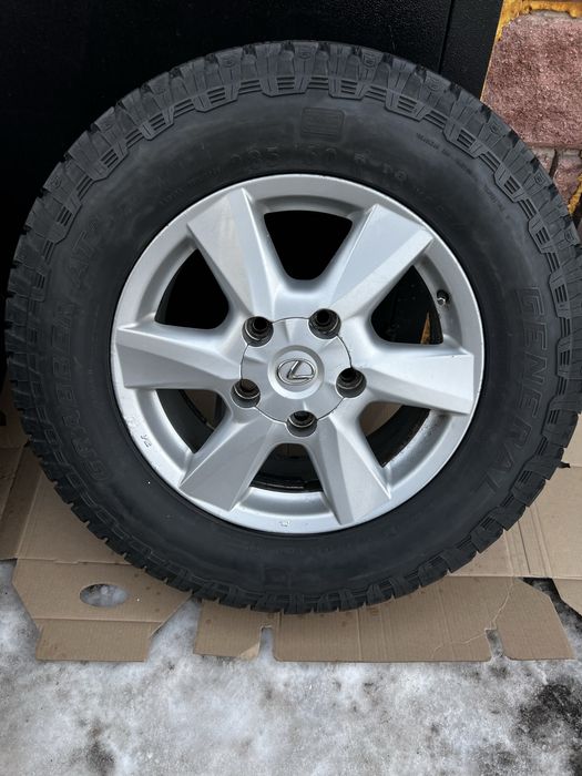 Комплект резины с дисками. 285/60/18