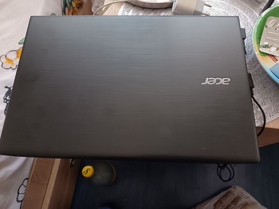 Vand laptopuri perfect functionale ddr 4 cu tastatura luminata