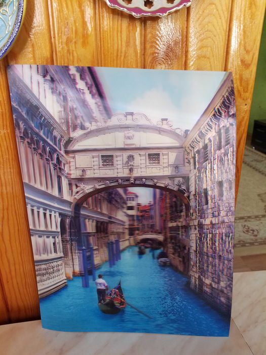 Картины 3D, двух видов. Привезли из Европы.