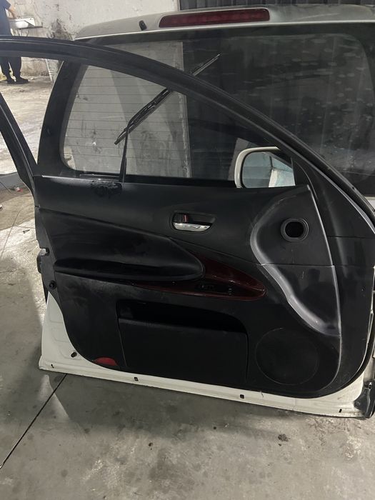 Двери на лексу GS350 190