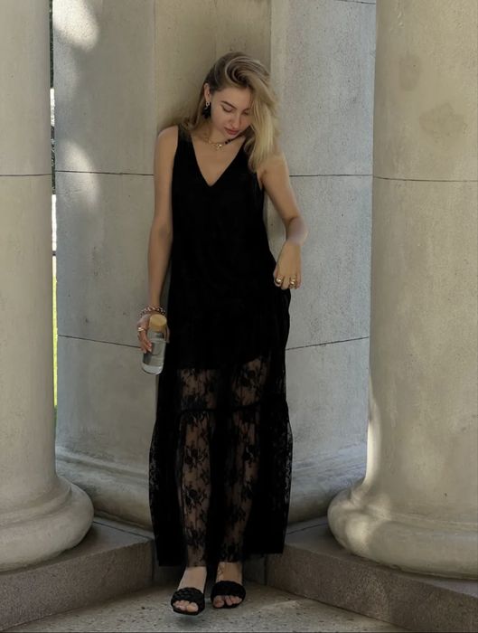 Платье с гипюром кружевное