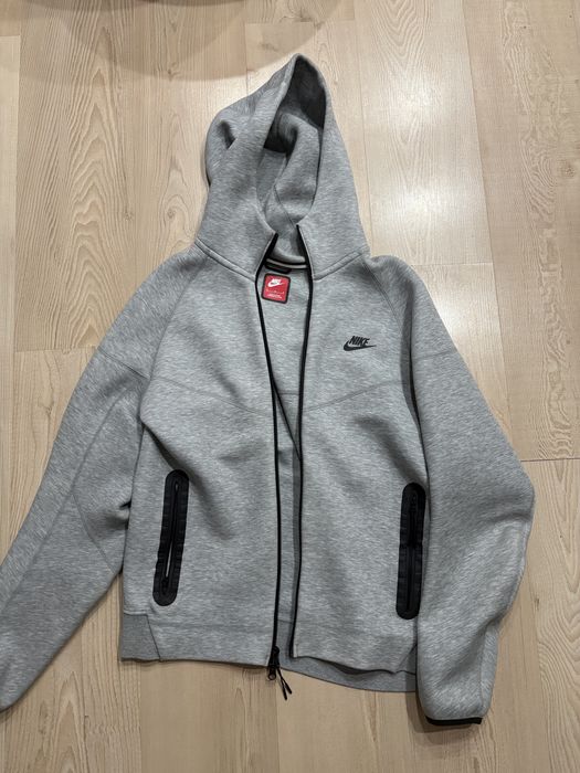 Tech Fleece M Сив Оригинален