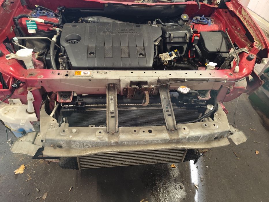 Mitsubishi outlander 3 -2014г- 2.2DI-D 150кс