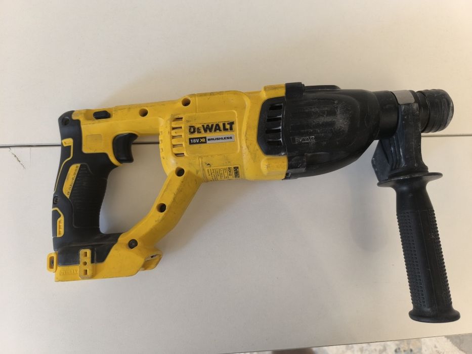 Обмен Dewalt DCH133