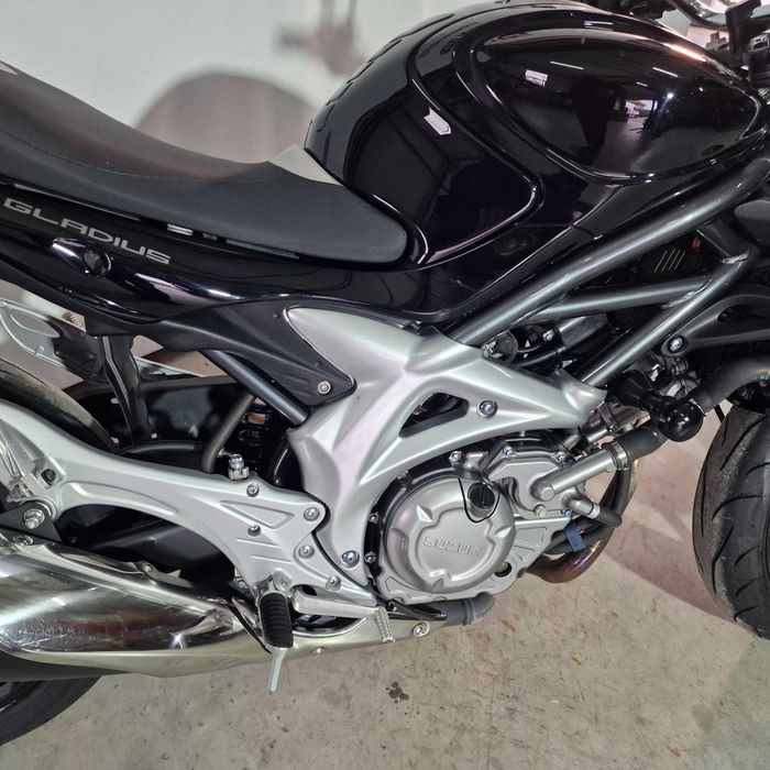 Motocicleta Suzuki Gladius | S01151 | motomus.ro